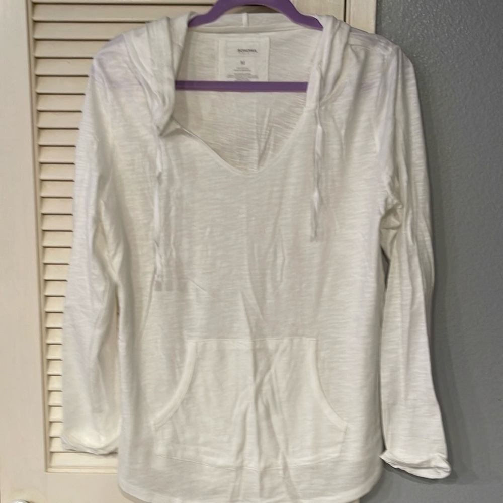 Sonoma super lightweight hoodie. Never worn or washed.